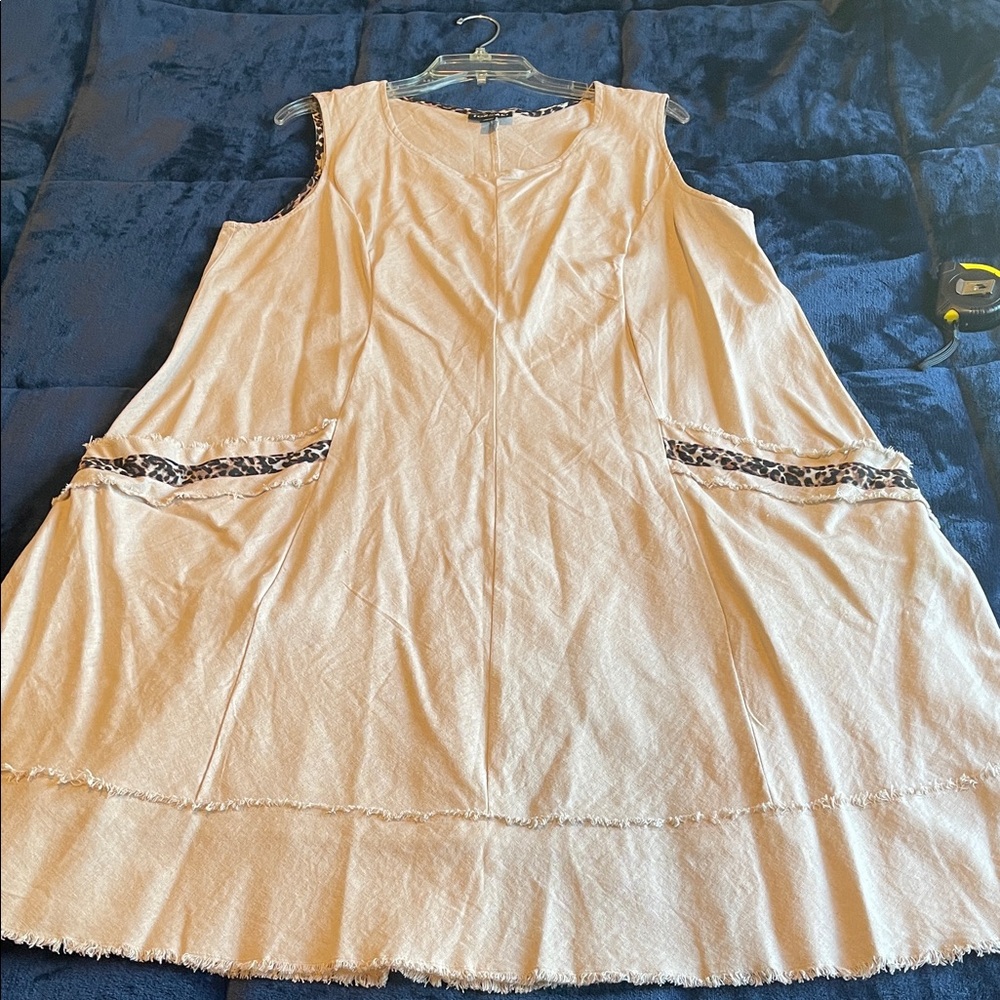 Roz & Ali Sleeveless Cream Dress with Leopard Trim Plus Size 20 - Picture 2 of 10